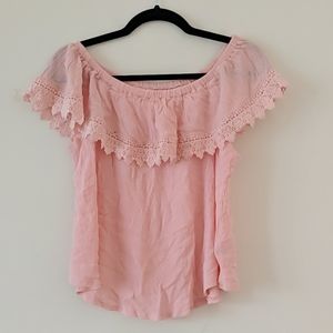 DONATED 💥 OFF THE SHOULDER TOP